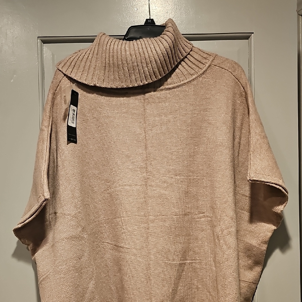 NWT Cyrus Sweater Turtleneck Oversized Xlarge Tan Short Sleeve Layer